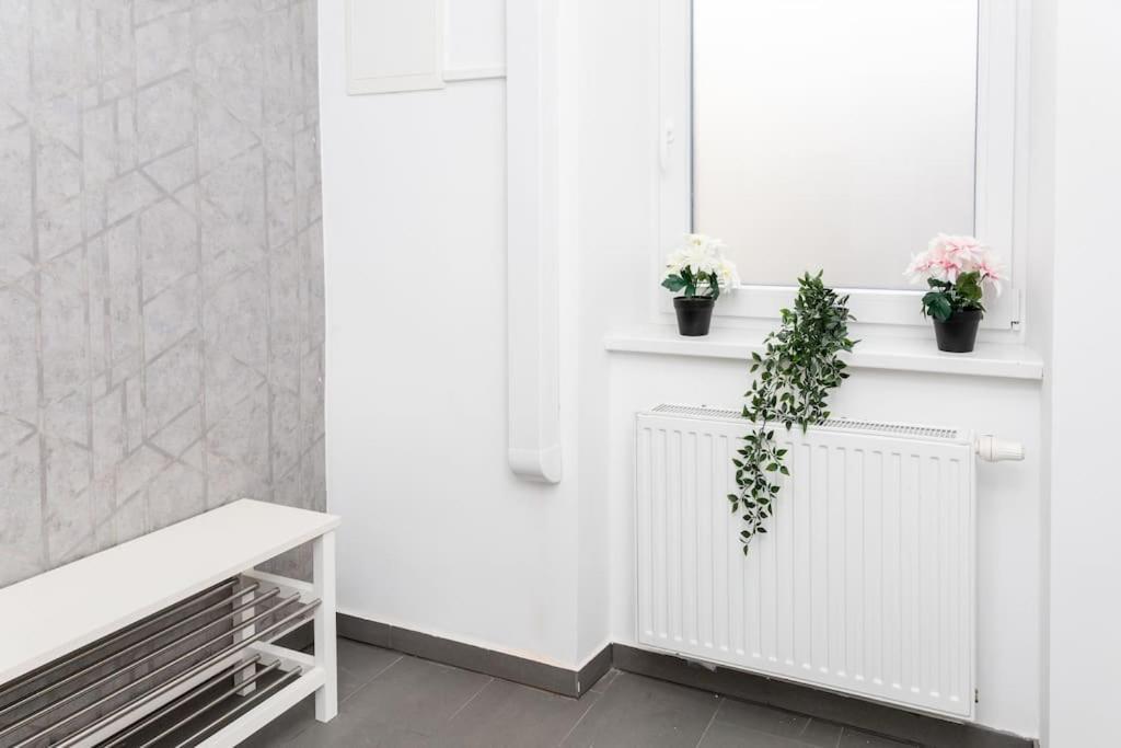 Orestaliving- 3Br On The Daube Canal/Friedensbruecke Wina Bagian luar foto
